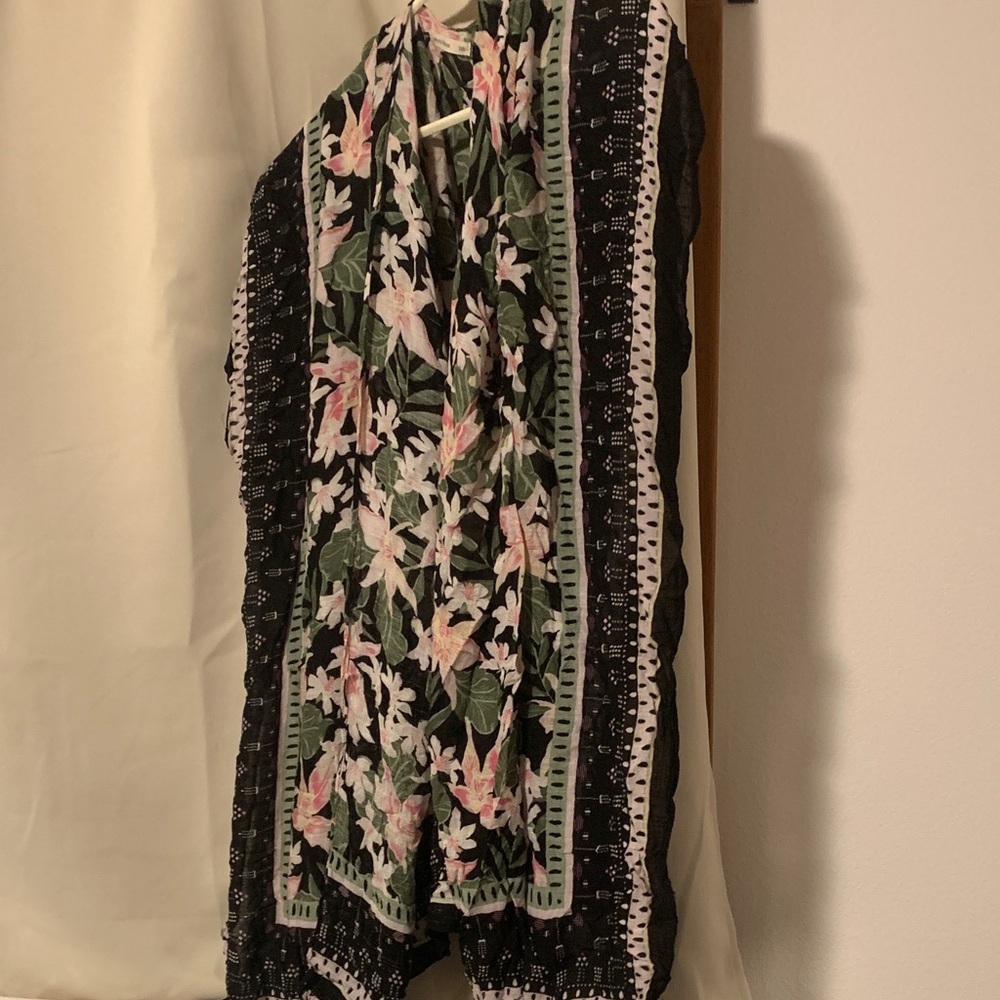 Moss Rose Wrap